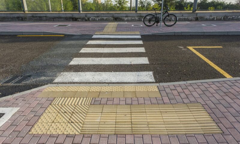 arredo urbano segnali tattili molinaro manufatti 532
