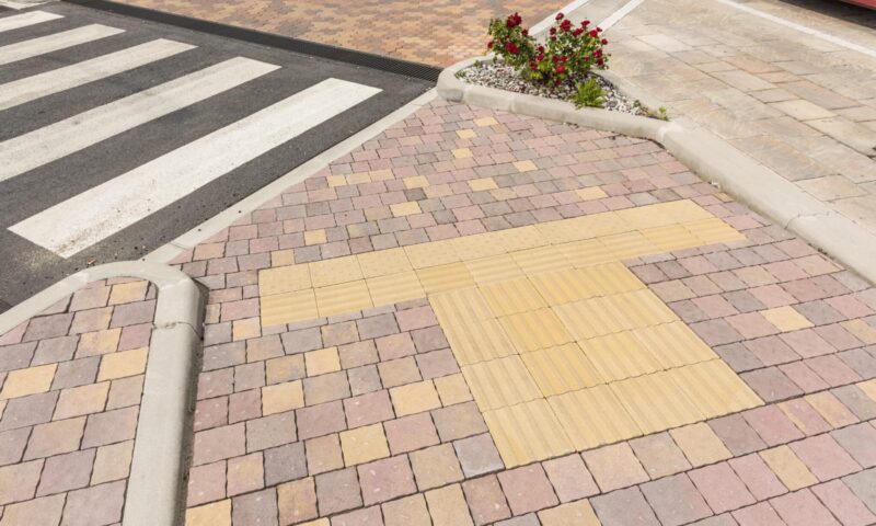 arredo urbano segnali tattili molinaro manufatti 541
